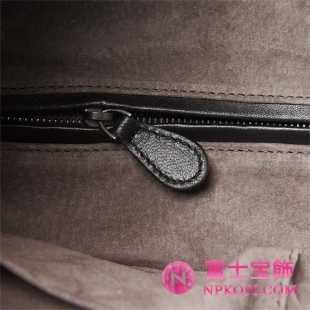 ボッテガヴェネタ/BOTTEGA VENETA/ レザートートバッグ（２ＷＡＹ仕様） /ブラック282929 v0016 8175